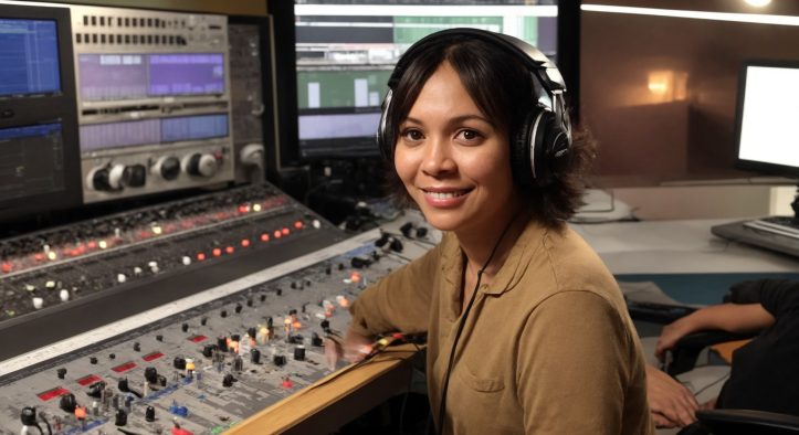 Broadcasting Together with Reedsport: How Community Radio Unites Locals